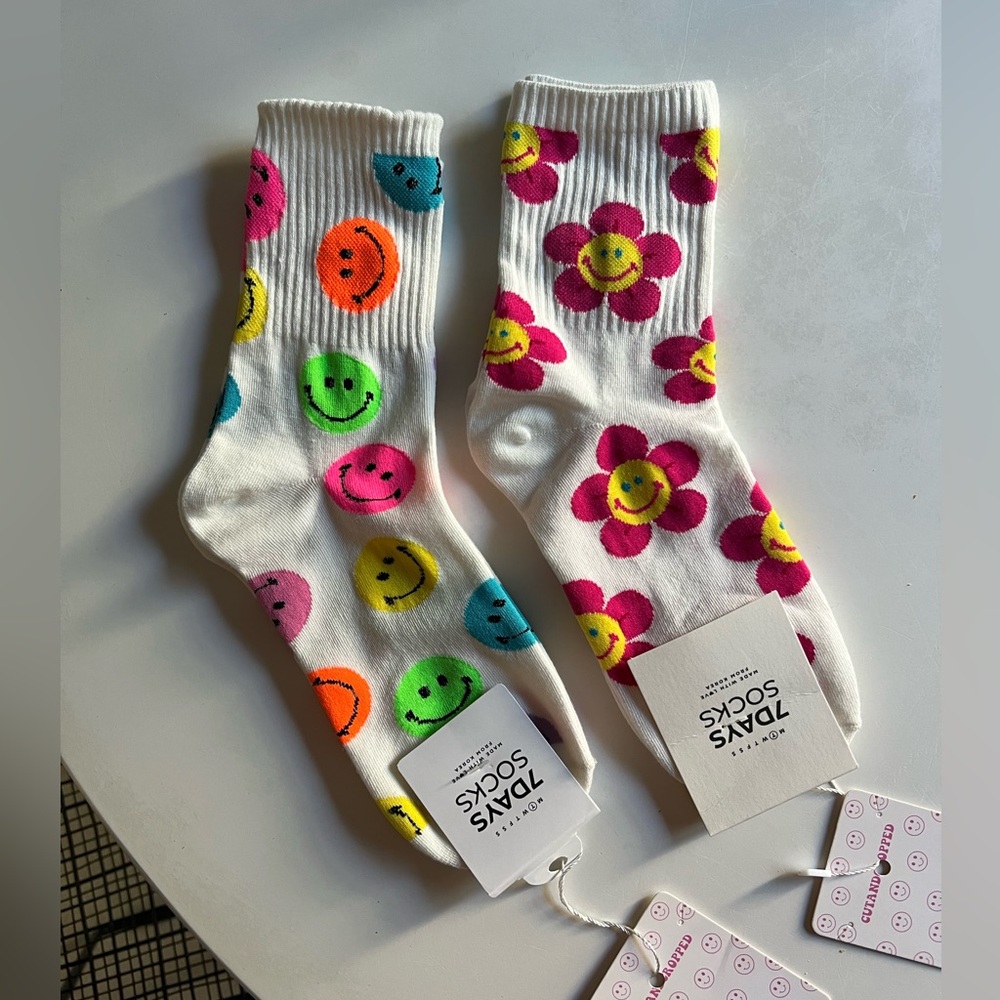 7 Days Colorful Neon Smiley Socks